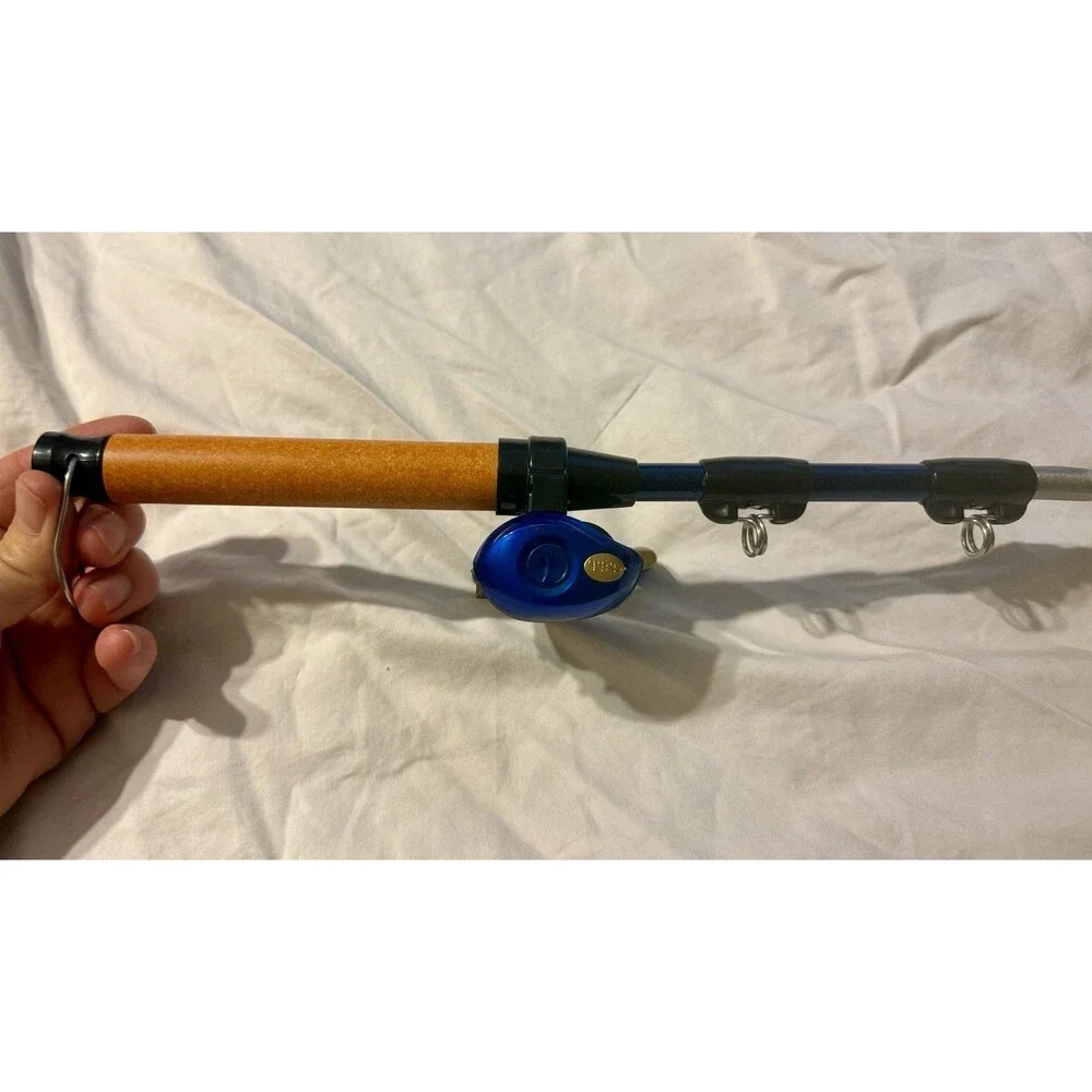 Fishing Rod Handle Spatula with Baitcasting Reel Design, 18.5 inch Blue & Gold